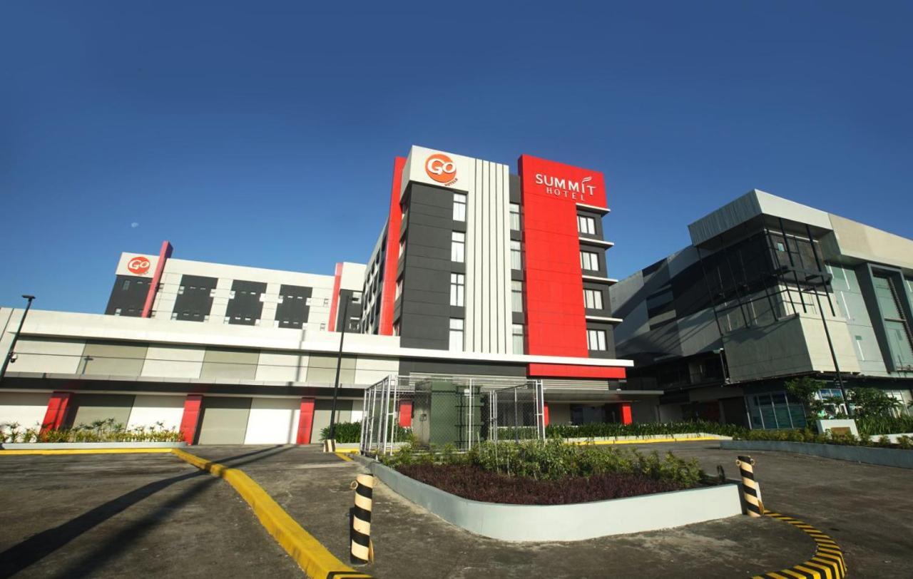 Go Hotels Plus Naga Luaran gambar