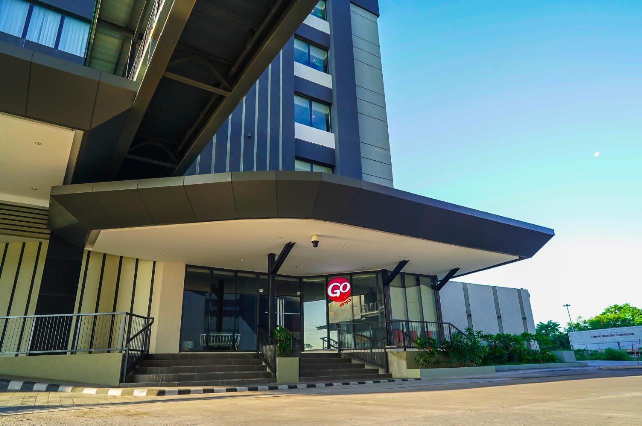 Go Hotels Plus Naga Luaran gambar